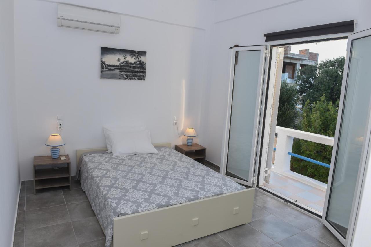 Splendide Apartments อายิโอสนิโกลาโอส ภายนอก รูปภาพ