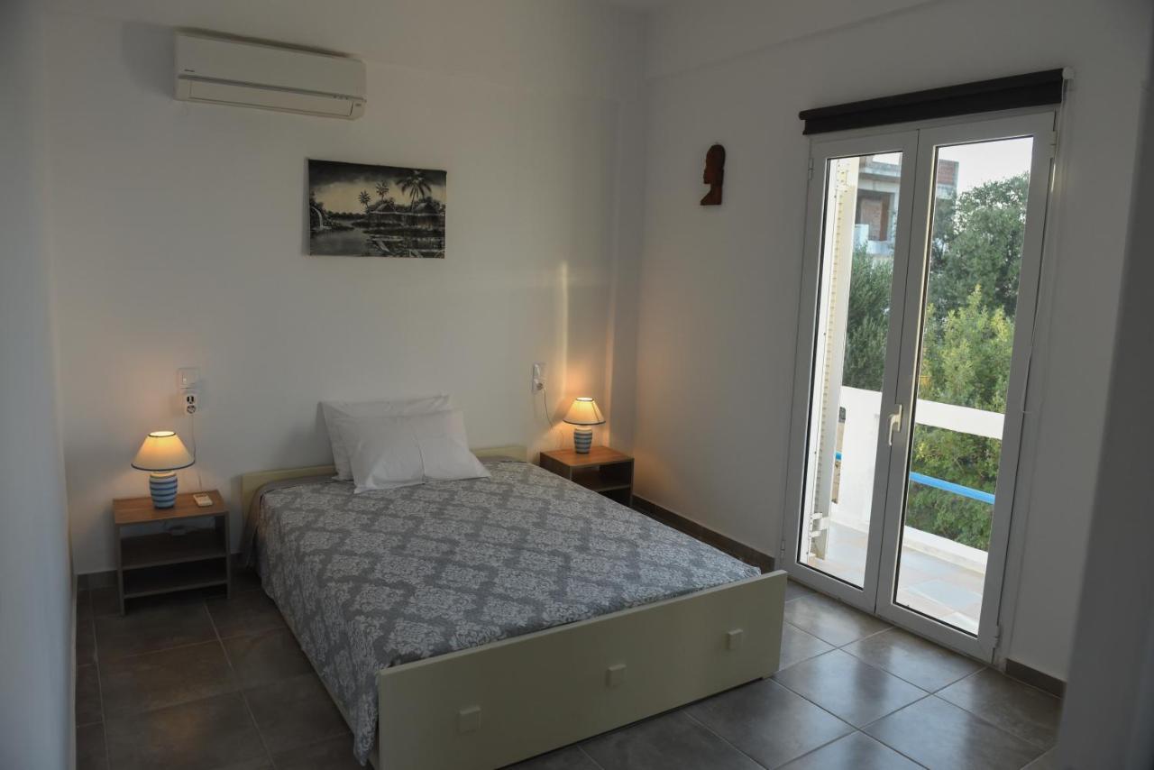 Splendide Apartments อายิโอสนิโกลาโอส ภายนอก รูปภาพ